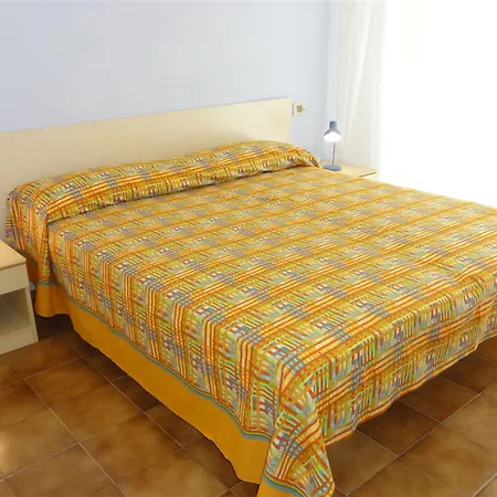 Isola Clara * ביביונה